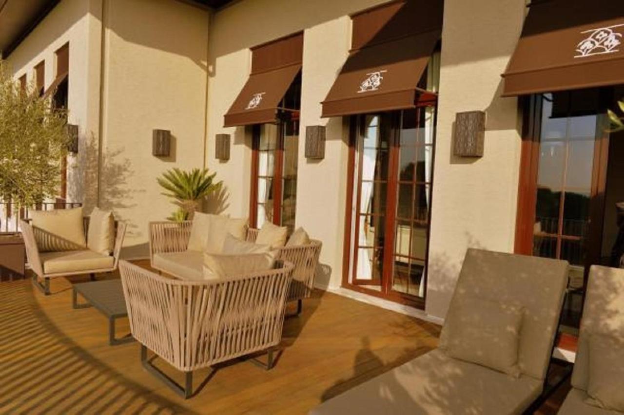เคเมอร์ คันทรี โฮเต็ล อิสตันบูล Hotel Zekeriyakoy ภายนอก รูปภาพ