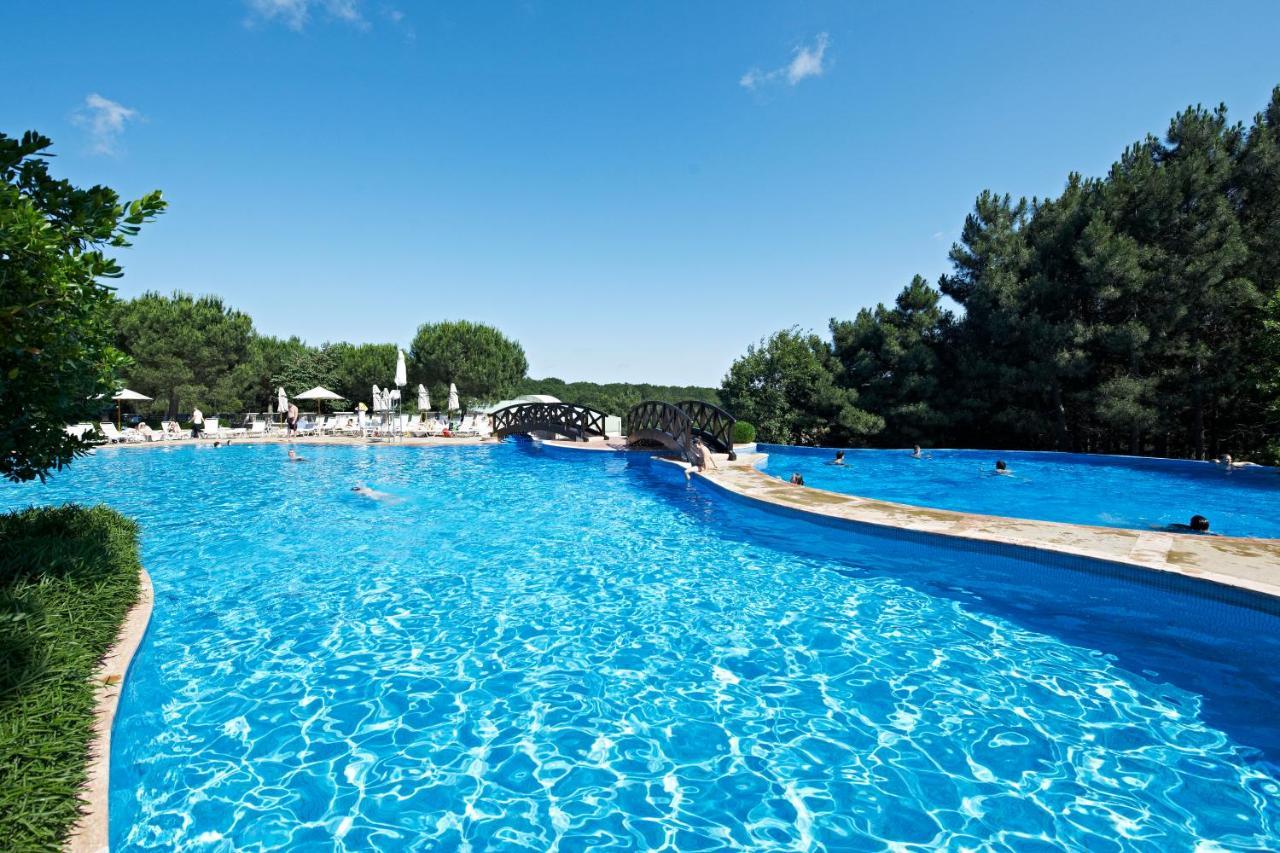เคเมอร์ คันทรี โฮเต็ล อิสตันบูล Hotel Zekeriyakoy ภายนอก รูปภาพ